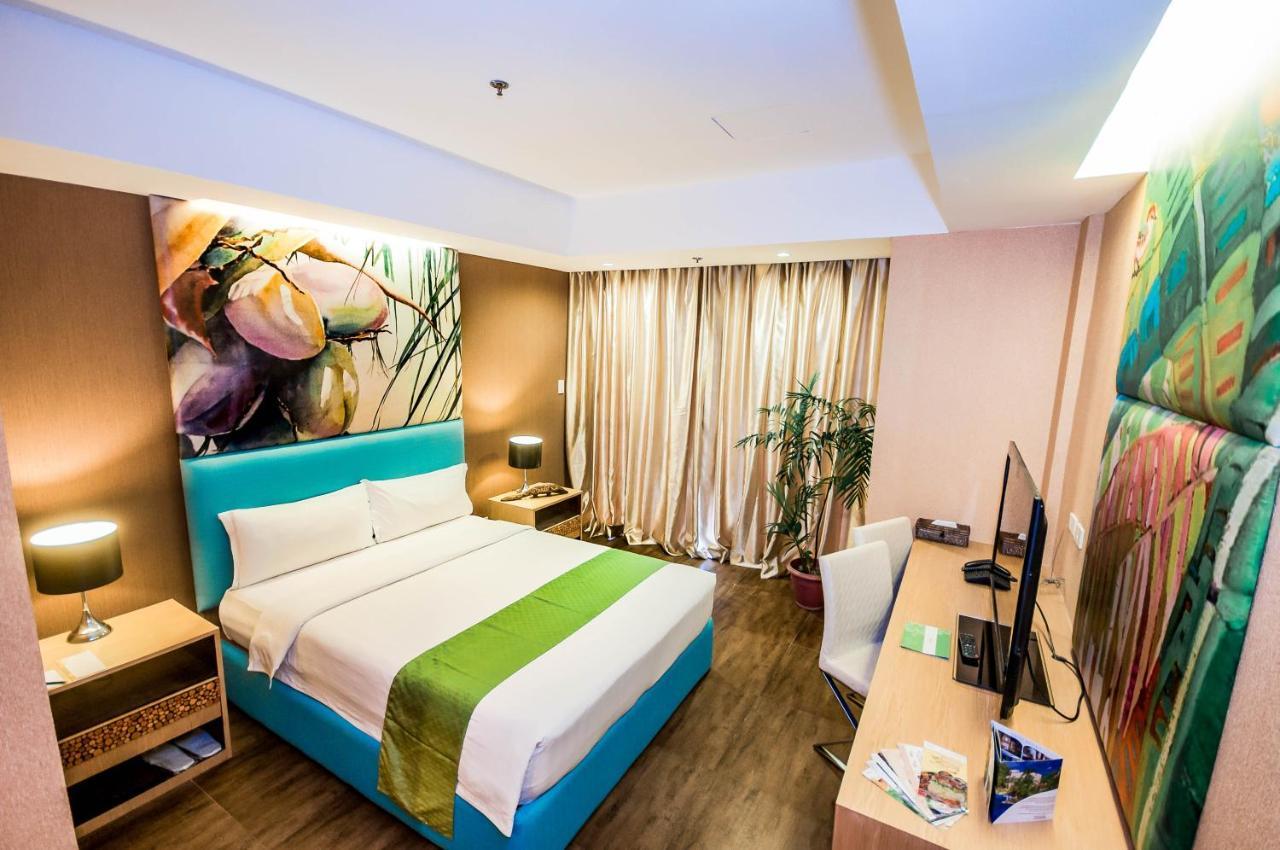 Aziza Paradise Hotel Puerto Princesa Екстер'єр фото