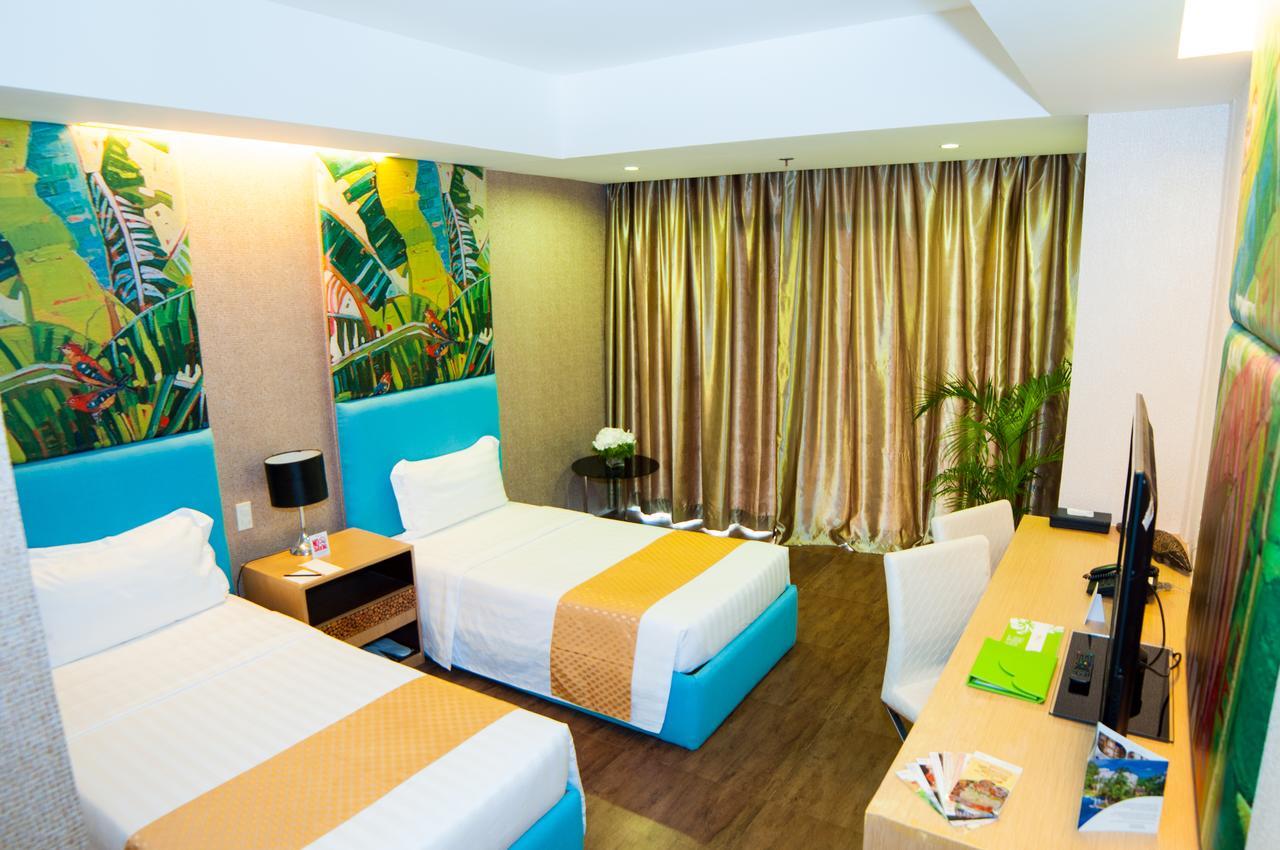 Aziza Paradise Hotel Puerto Princesa Екстер'єр фото