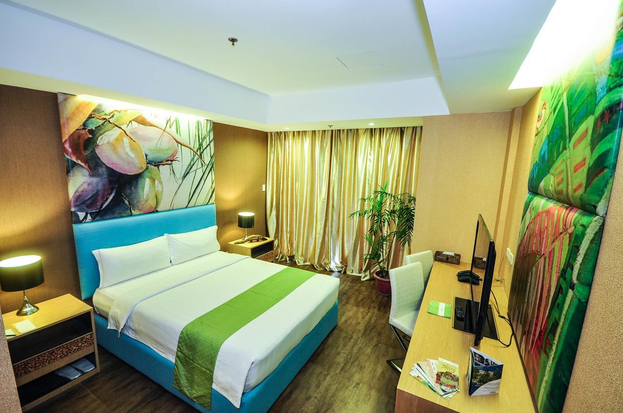 Aziza Paradise Hotel Puerto Princesa Екстер'єр фото
