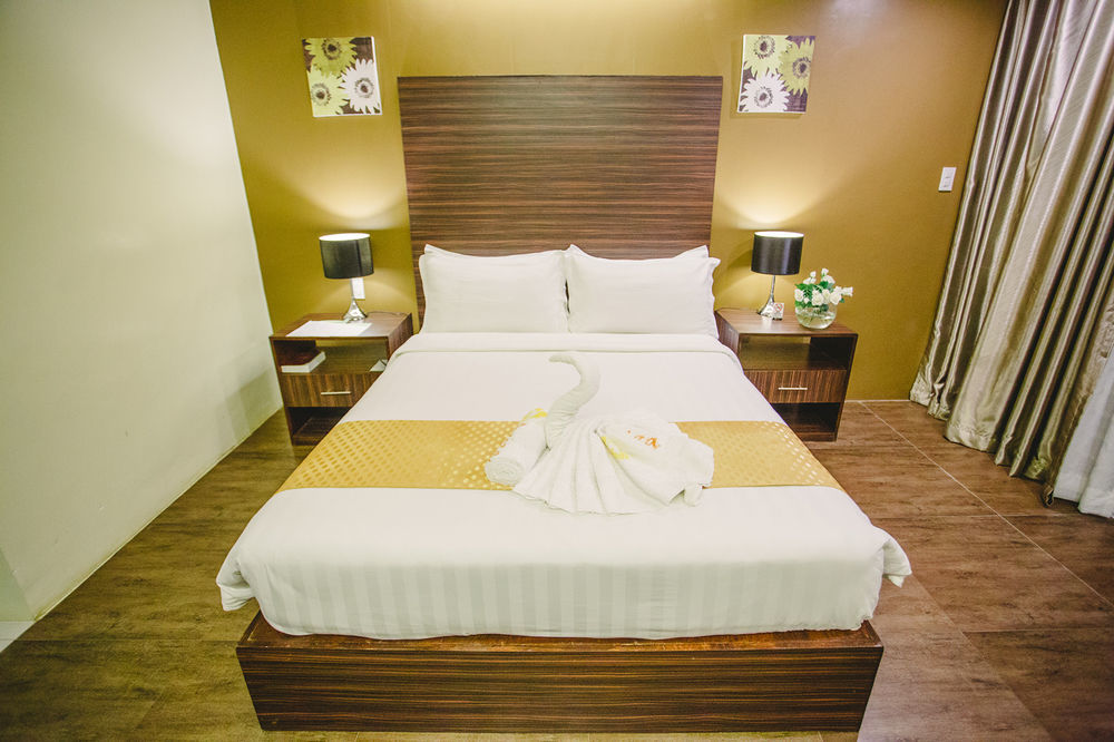 Aziza Paradise Hotel Puerto Princesa Екстер'єр фото