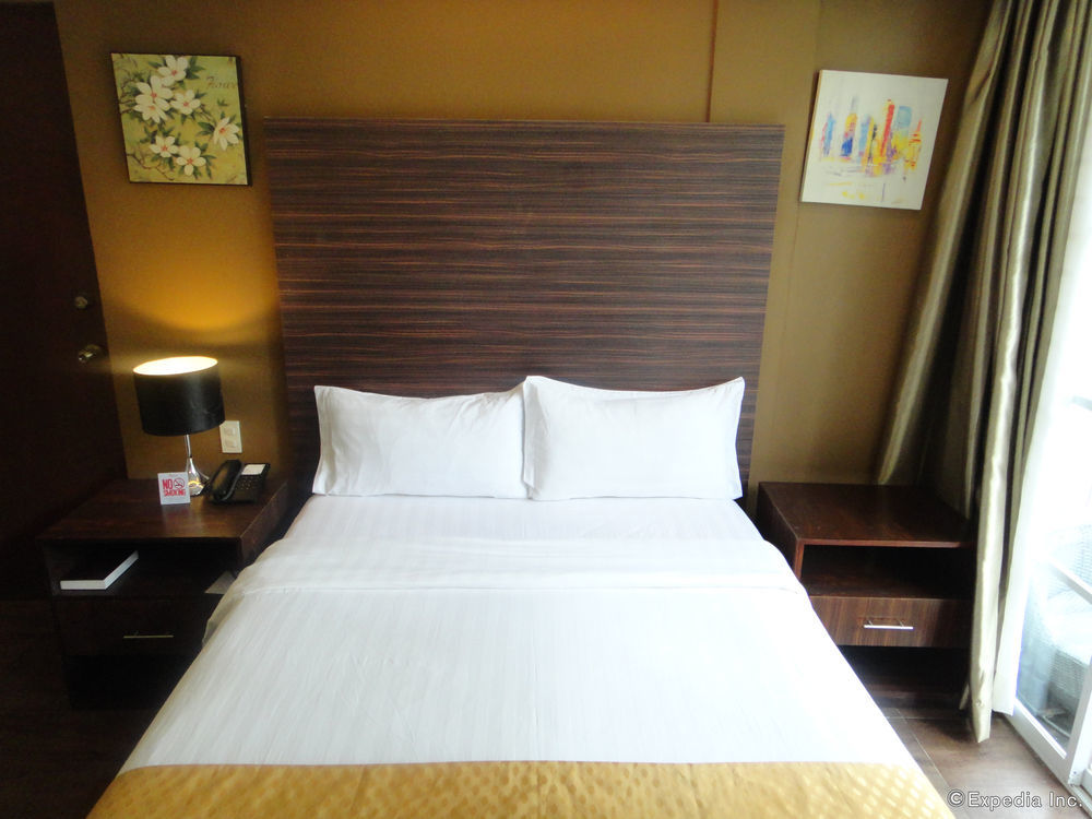 Aziza Paradise Hotel Puerto Princesa Екстер'єр фото
