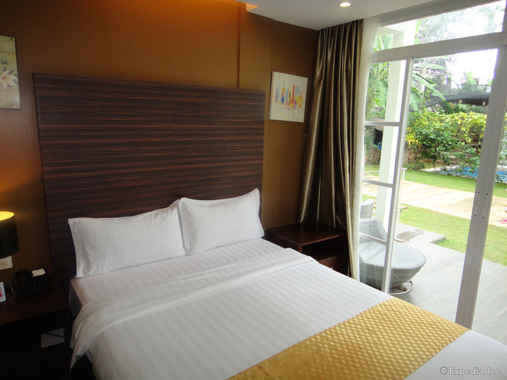 Aziza Paradise Hotel Puerto Princesa Екстер'єр фото
