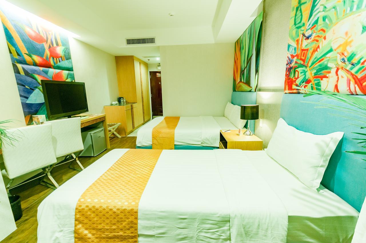 Aziza Paradise Hotel Puerto Princesa Екстер'єр фото