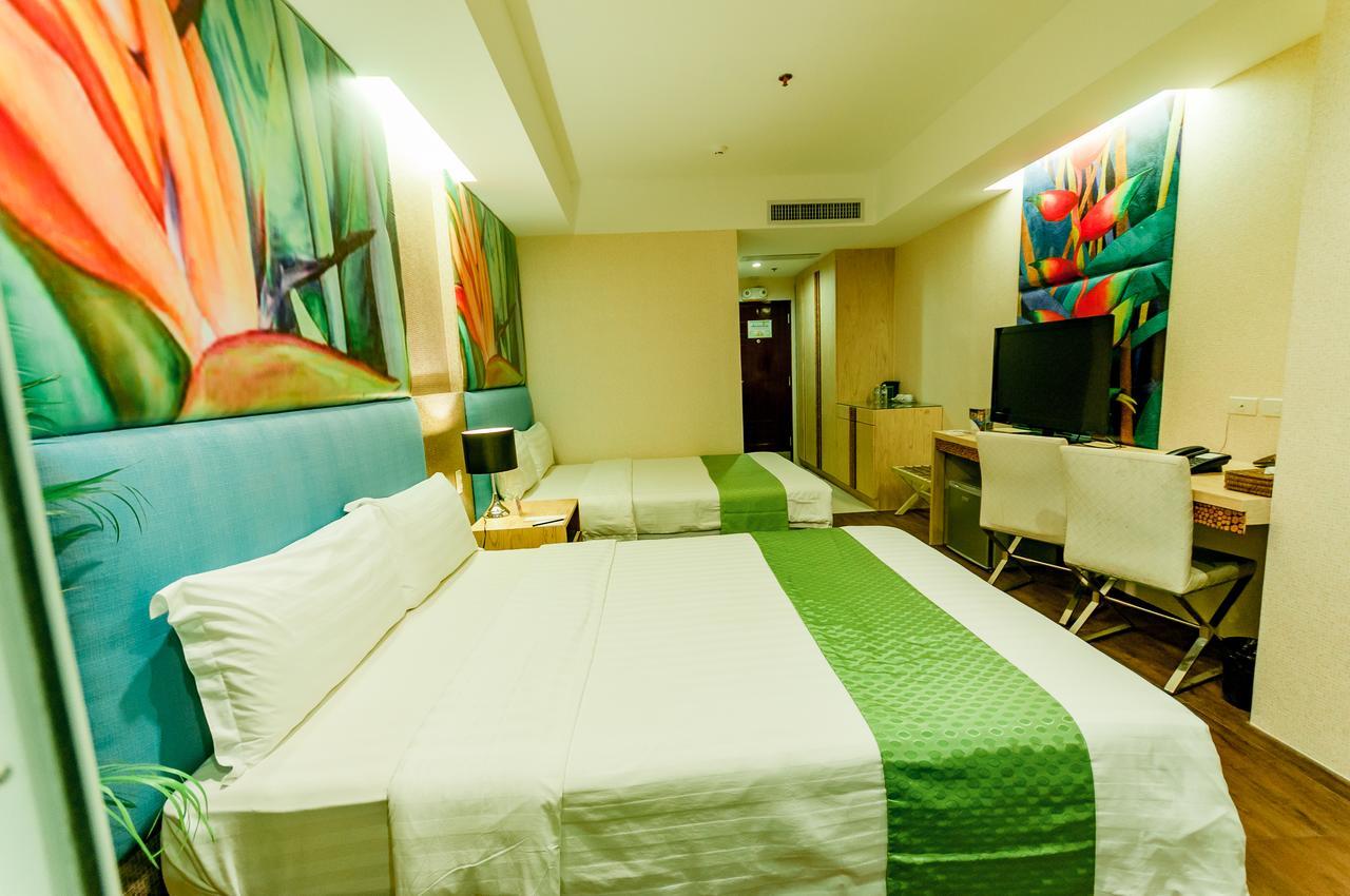 Aziza Paradise Hotel Puerto Princesa Екстер'єр фото